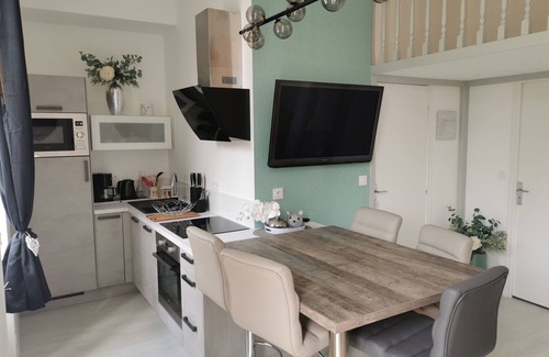 Lancieux Apartment | Relax at Gîte des 3 Plages: Steps from Beaches & Shops