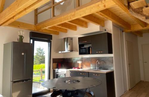 L'Etoile House | Gîte des 5 Cépages: Cozy Getaway with Hot Tub
