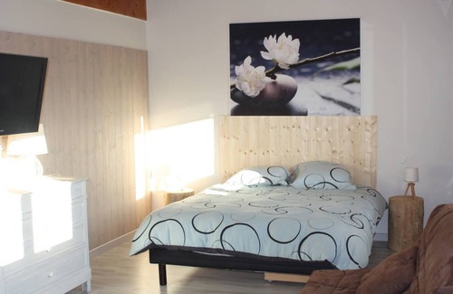 Pont-de-Larn Other | Gîte des Calmettes: Ideal Retreat with Pool & Spa