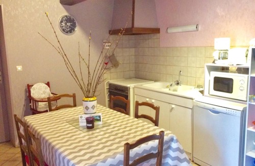 Grieges House | Gîte des Hautes Corcelles: Family-Friendly Getaway Awaits