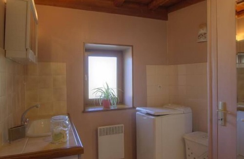 Grieges House | Gîte des Hautes Corcelles: Family-Friendly Getaway Awaits