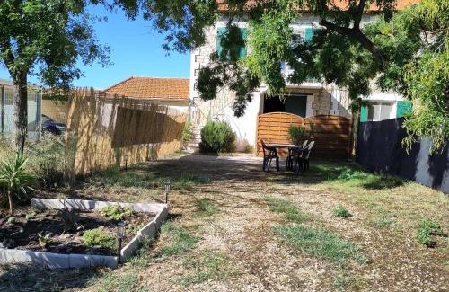 Arles House | Gîte des Hirondelles