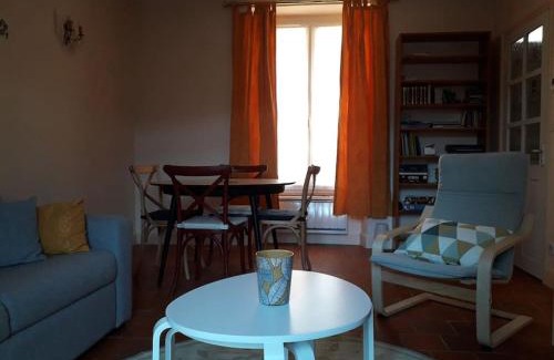 Vic-sur-Cere House | Gîte des Hirondelles: Oceanfront Oasis with Pool Access
