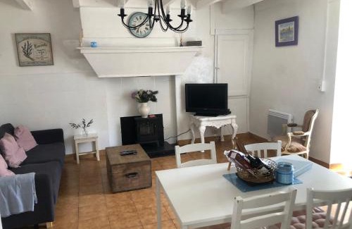 Oradour-Fanais House | Gîte des Lavandes: Oceanfront Retreat with Pet-Friendly Perks