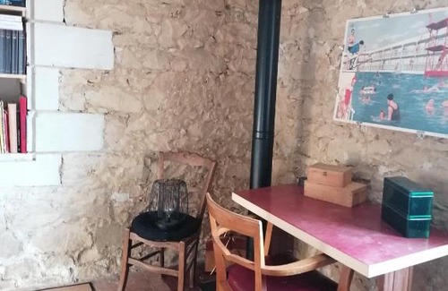 Soulaire-et-Bourg House | Guest Rated 9.5: Family-Friendly Gîte des Lilas Retreat