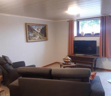 Vaux-sur-Sure Apartment | Pet-Friendly Gîte des Marais - Guest Rated 9/10