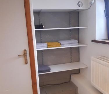 Vaux-sur-Sure Apartment | Pet-Friendly Gîte des Marais - Guest Rated 9/10