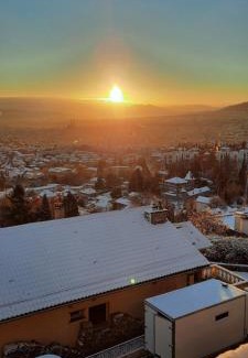 Durtol Apartment | Family-Friendly Gîte des Puys - Pinatelle in Durtol