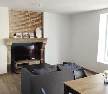 Beaurepaire House | Family-Friendly Getaway at Gîte des Trois Cantons