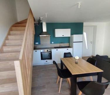 Beaurepaire House | Family-Friendly Getaway at Gîte des Trois Cantons
