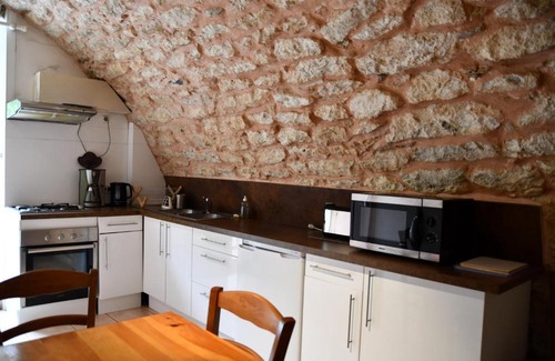 Mostuejouls House | Oceanfront Gîte Domaine du Théron: Rated 8.2/10 Stay