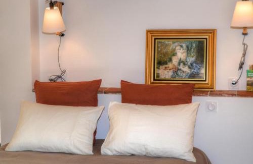 Luzille House | Cozy Gîte in Luzillé with Garden, Near Chenonceau & Zoo