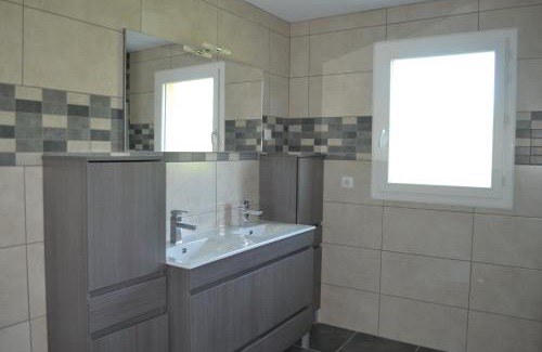 Vanxains House | Gîte du Béarnais: Guest Rated 9.3 & Oceanfront Amenities