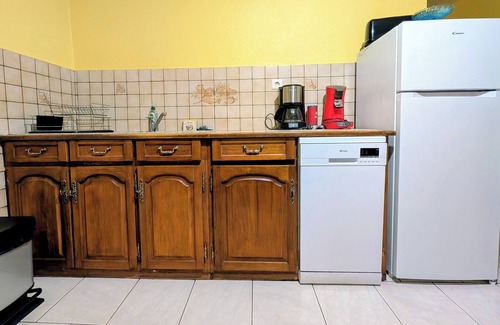 Eysus Cottage | Guest Rated: Gîte du Binet with Ocean View & Kitchen