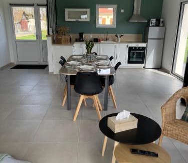 Corny House | Stunning Gîte du blé normand: Guest Rated 9.7 & Family-Friendly