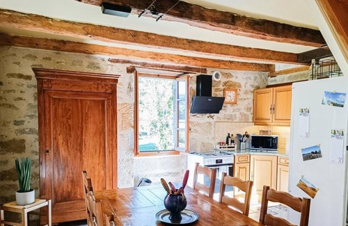 Camboulit House | Family-Friendly Gîte du Célé with Kitchen Amenities