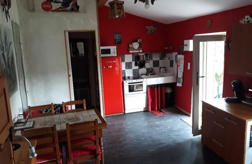 Lamastre House | Discover Gîte du Château de Retourtour: Pet-Friendly Retreat
