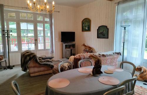 Lectoure House | Pet-Friendly Retreat at Gîte du Château de Tulle