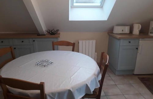 Arradon Cottage | Gîte du Clos du Ratz: Oceanfront Escape with Pool & Spa