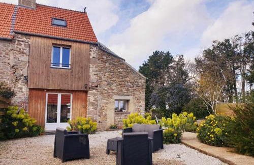 Saint-Vaast-la-Hougue House | Pet-Friendly Retreat at Gîte de la Ferme du Clos Giot