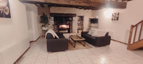 Montgaudry House | Discover Gîte du Domaine du Ch'Val Perché: Family-Friendly Stay