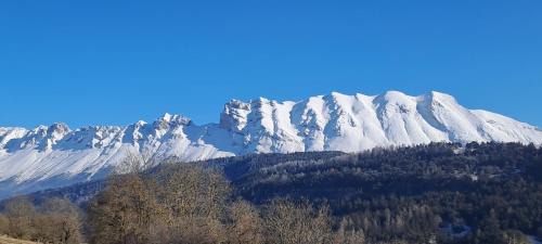 Agnieres-en-Devoluy Ski Chalet | Gîte du Faraud: Spa Retreat with High Guest Ratings