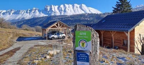 Agnieres-en-Devoluy Ski Chalet | Gîte du Faraud: Spa Retreat with High Guest Ratings