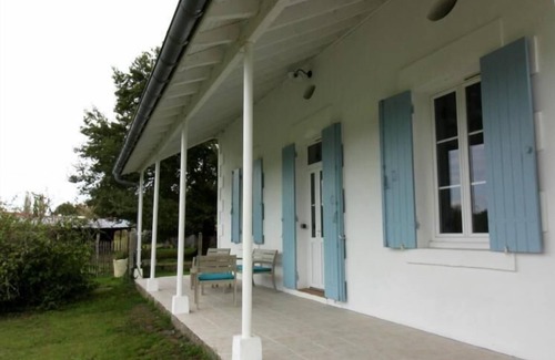 Mios House | Family-Friendly Retreat at Gîte du Fiail - Mios