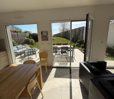 Pinchefalise Apartment | Oceanfront Escape at Le Gîte du Flot - Baie de Somme