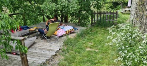 Saint-Fortunat-sur-Eyrieux House | Cozy Gîte du Puy: Oceanfront Retreat with Pool & Pet Access
