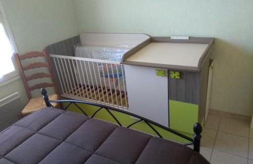 Le Mas Raynal House | Gîte du Guilhaumard et du Larzac: Family-Friendly Retreat