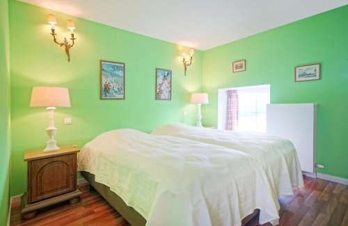 La Reid House | Gîte du Jardin: Oceanfront Escape with Spa & Pool