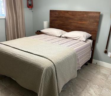 Notre-Dame-du-Laus Bed & Breakfast | Tranquil Getaway at Gîte du lac Poisson Blanc