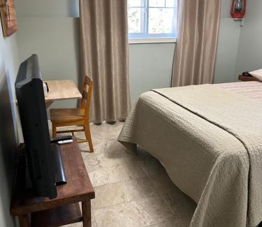 Notre-Dame-du-Laus Bed & Breakfast | Tranquil Getaway at Gîte du lac Poisson Blanc