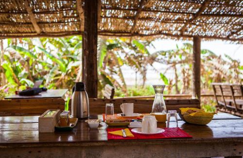 Niaga Hotel | Charming Gîte du Lac: Pet-Friendly with Ocean Views