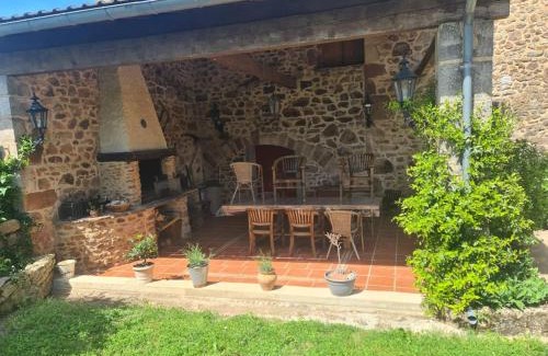 Najac Apartment | Experience Gîte du Ligal: Oceanfront Retreat with Pool