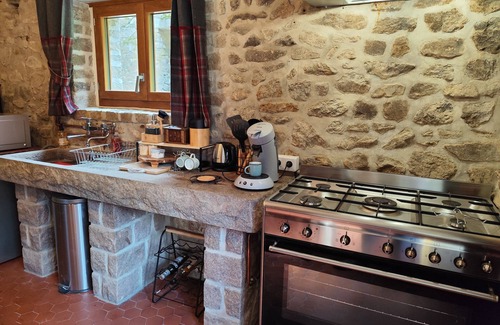 Thauron House | Gîte du Moulin de Lavaugarde: Ideal Retreat Near Bourganeuf