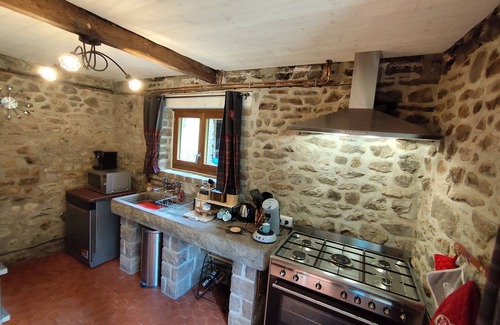 Thauron House | Gîte du Moulin de Lavaugarde: Ideal Retreat Near Bourganeuf