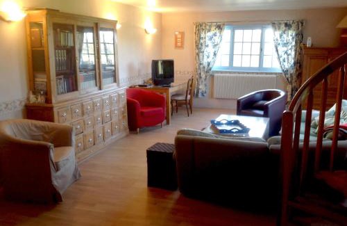 Saint-Martin-le-Gaillard House | Pet-Friendly Gîte du Presbytère with Breakfast Included