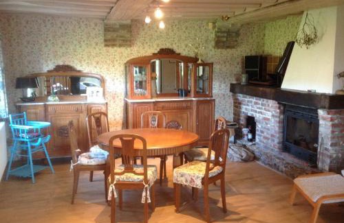 Saint-Martin-le-Gaillard House | Pet-Friendly Gîte du Presbytère with Breakfast Included