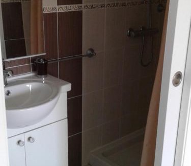 Arcambal House | Cozy Gîte du Pech: Guest Rated 9.7 & Child-Friendly Stays