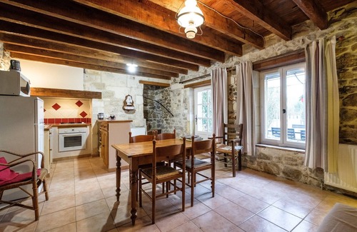 Arles House | Relax at gîte du Pigeonnier with Pool & Ocean Views
