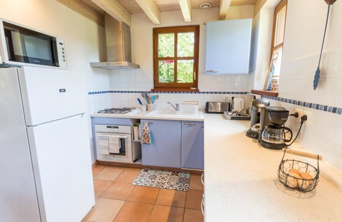 Belis House | Guest Rated 10/10: Gîte du Platane - Pet-Friendly Retreat