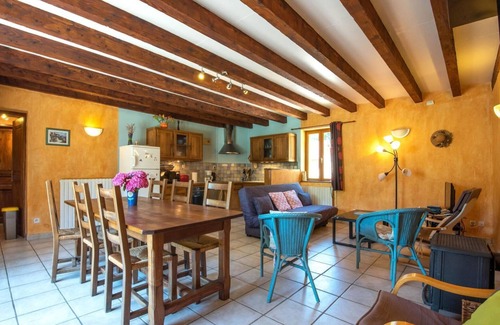 Marmagne House | Discover Gîte du Pont d'Ajoux: Family & Pet-Friendly Retreat