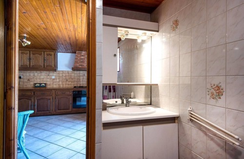 Marmagne House | Discover Gîte du Pont d'Ajoux: Family & Pet-Friendly Retreat
