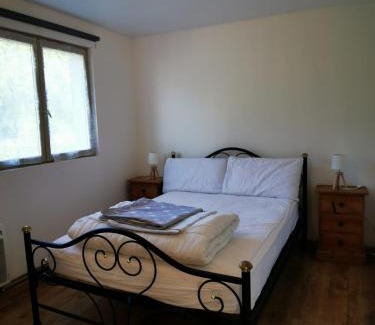 Torcy House | Discover Gîte du pont tournant: Family & Pet Friendly Retreat
