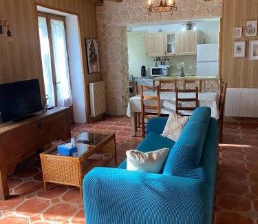 Soings-en-Sologne House | Relax at Gîte du Prieuré: Nature, Châteaux & Pet-Friendly