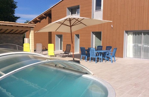 Laruscade Bed & Breakfast | Gîte Du Puy de l'étang: Guest Rated 9/10 with Ocean View