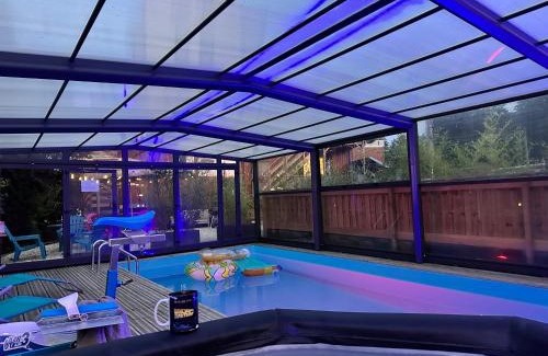 Toucy Apartment | Welcoming Gîte du Silo1 with Oceanfront Pool Access