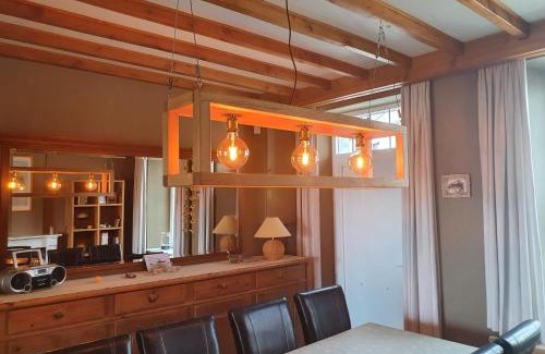 Anhée House | Gîte du Soleil: Oceanfront Retreat with Hot Tub & Breakfast